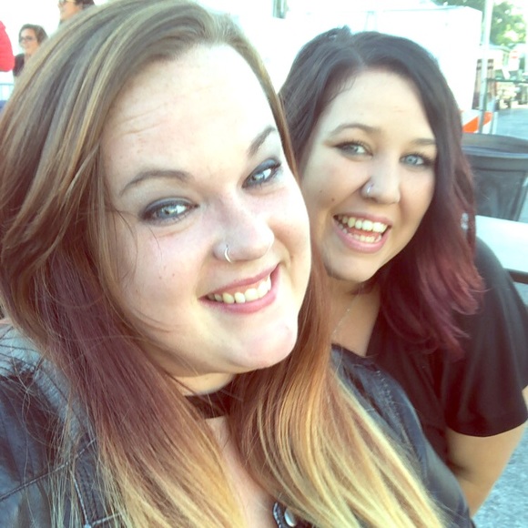 Meet your Posher, Amanda - Picture 1 of 1